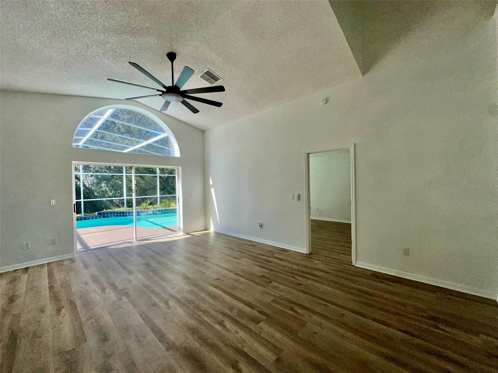 Image 13 of 30 For 3032 Bloomsbury Drive