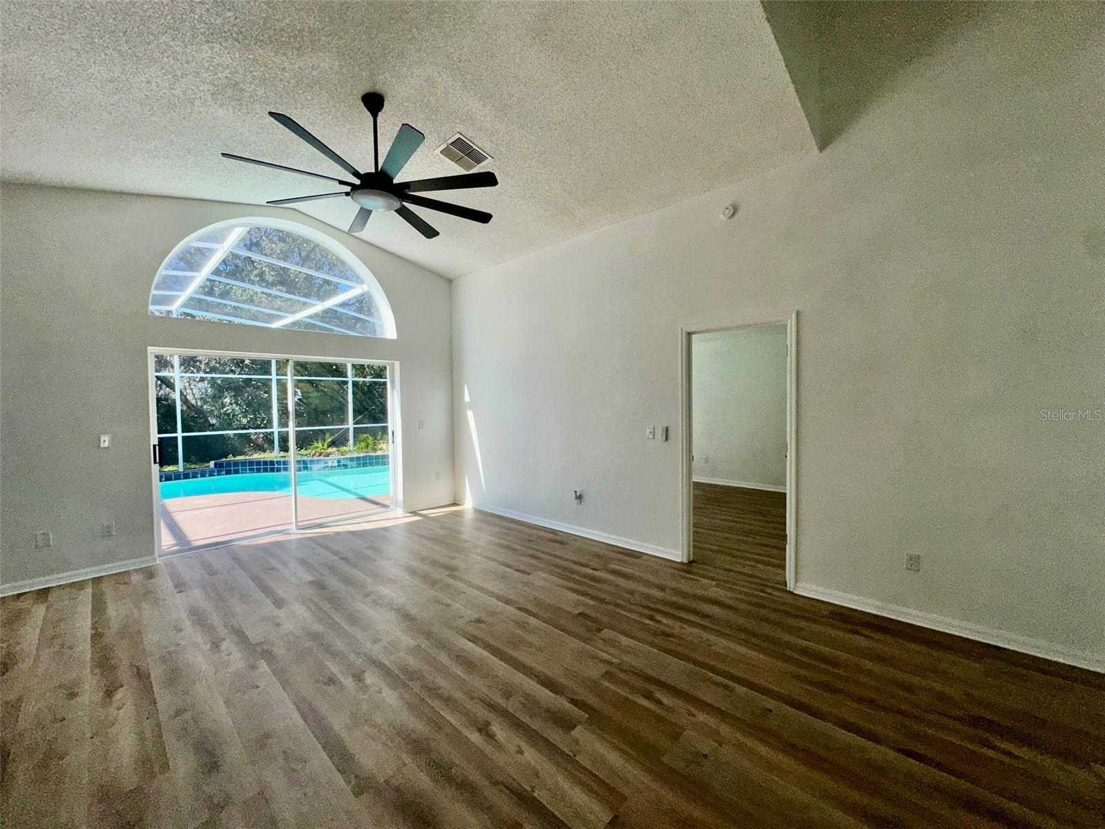 Image 14 of 30 For 3032 Bloomsbury Drive