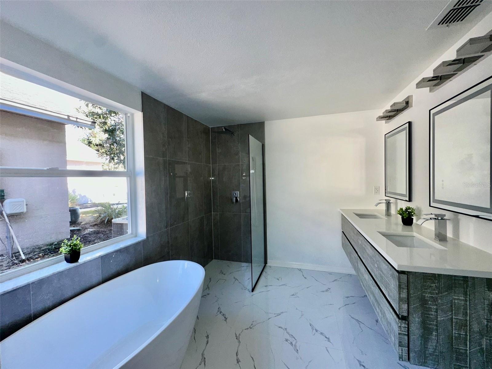 Image 20 of 30 For 3032 Bloomsbury Drive