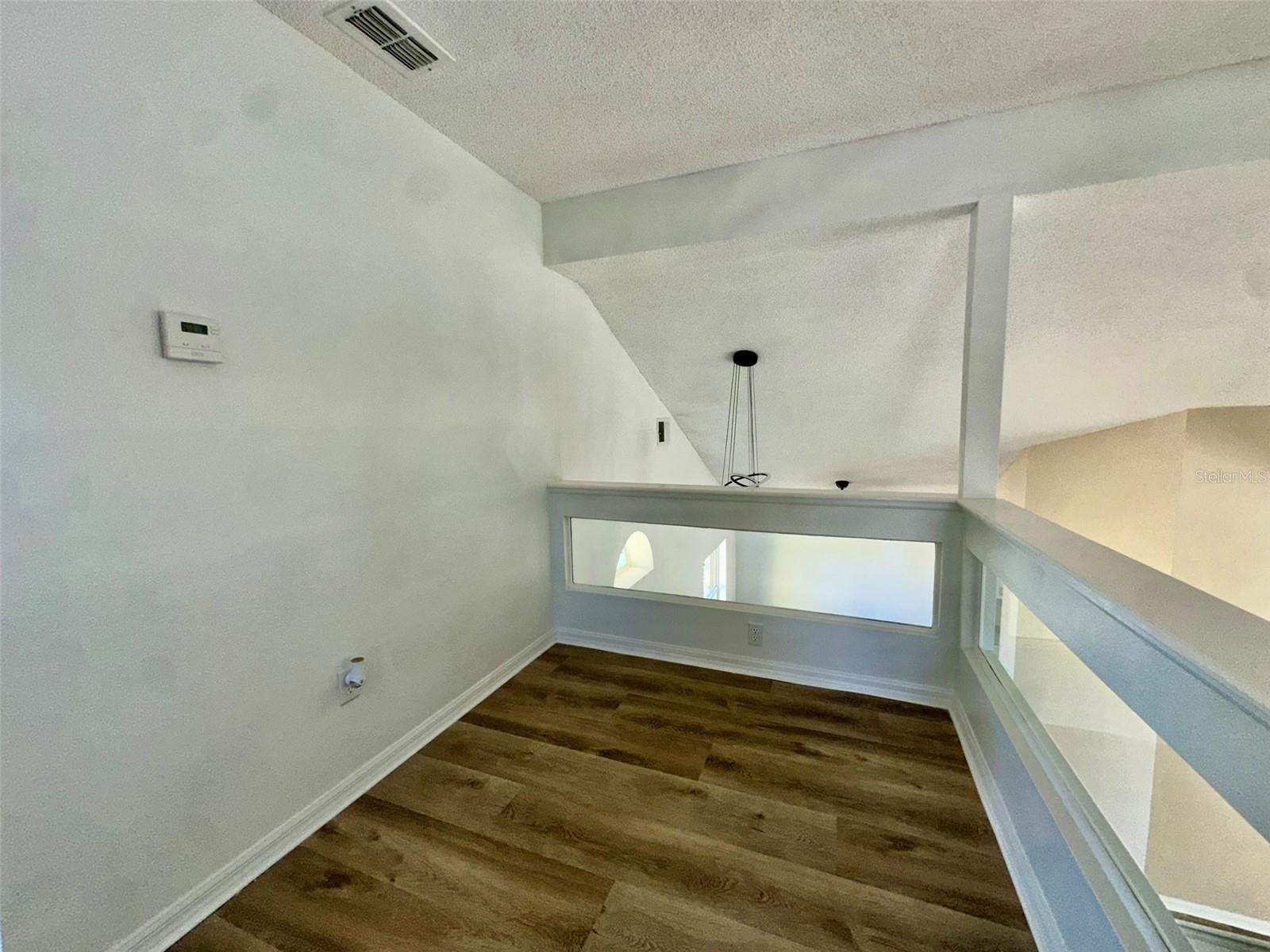 Image 23 of 30 For 3032 Bloomsbury Drive