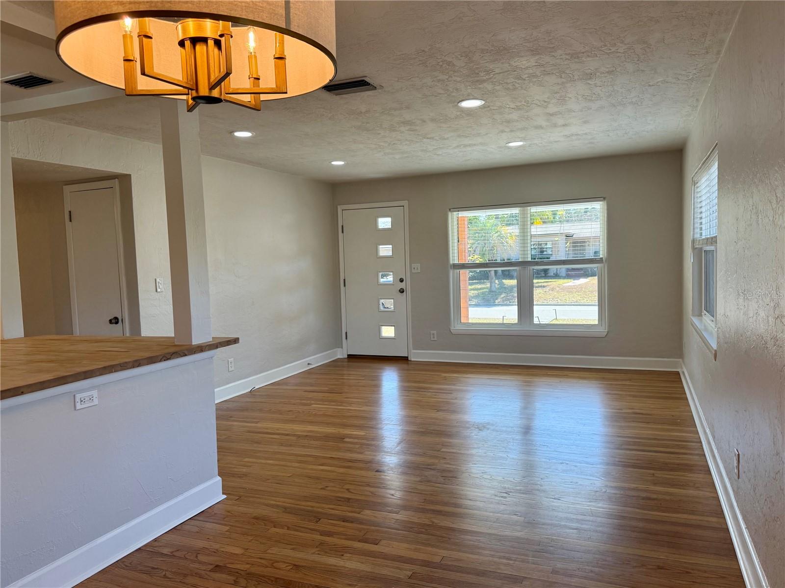 Image 11 of 39 For 2801 Nancy Street