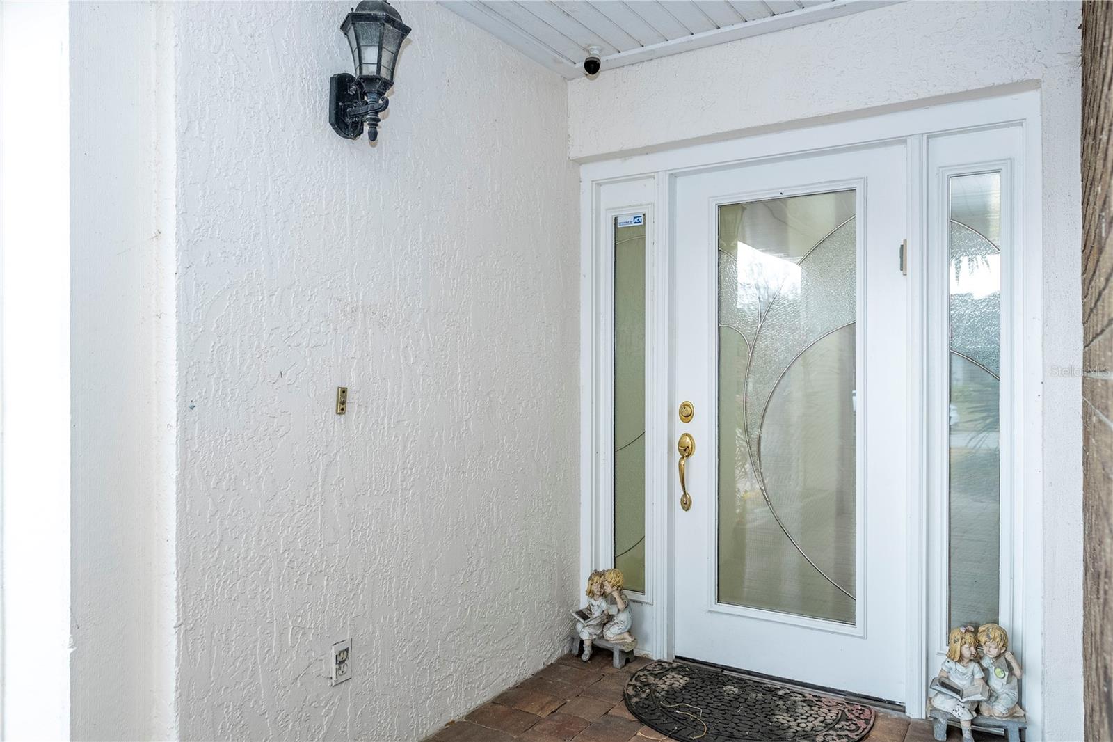 Image 13 of 81 For 6013 Crystal View Drive