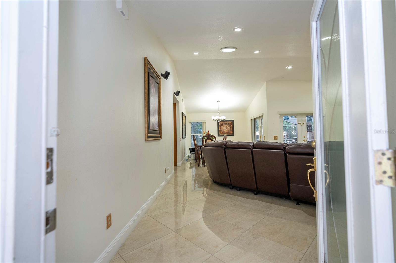 Image 22 of 81 For 6013 Crystal View Drive