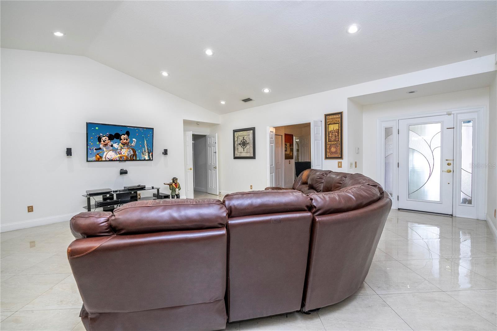 Image 25 of 81 For 6013 Crystal View Drive