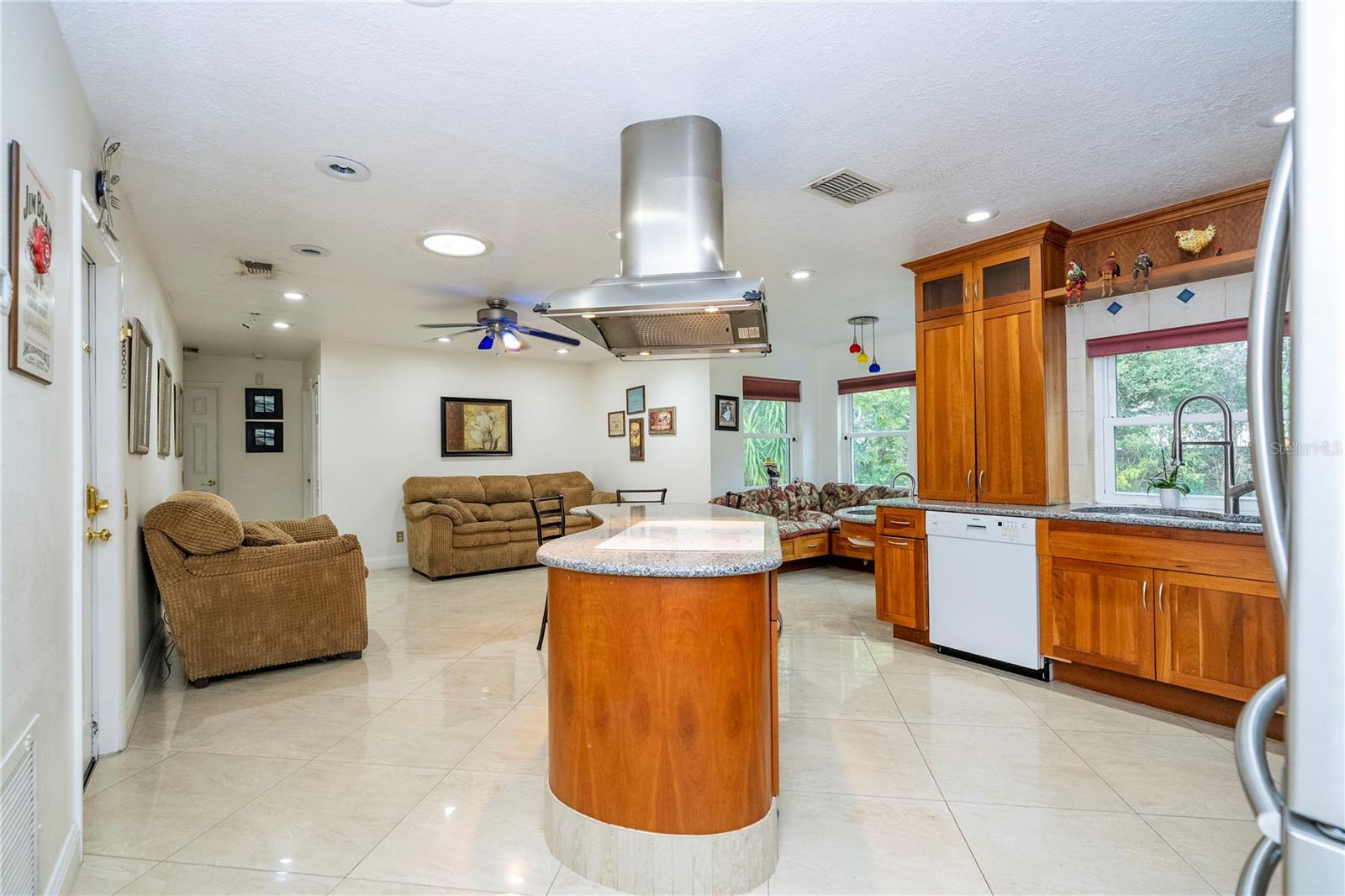 Image 50 of 81 For 6013 Crystal View Drive