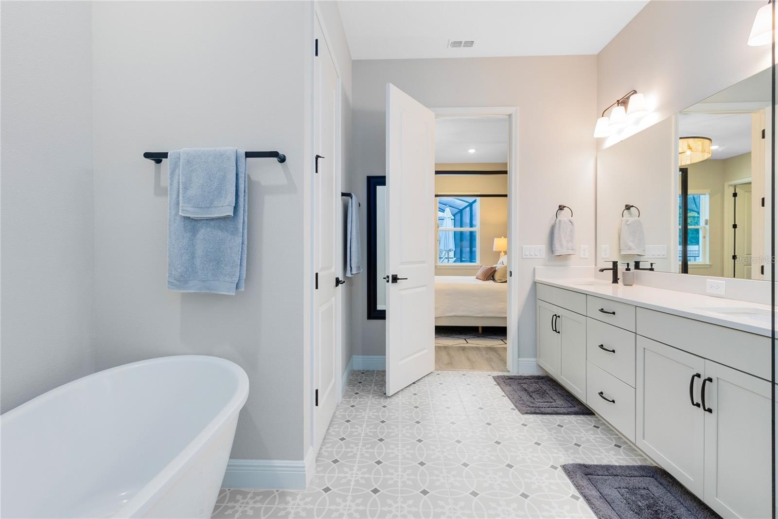 Image 17 of 47 For 13373 Mcmillan Drive