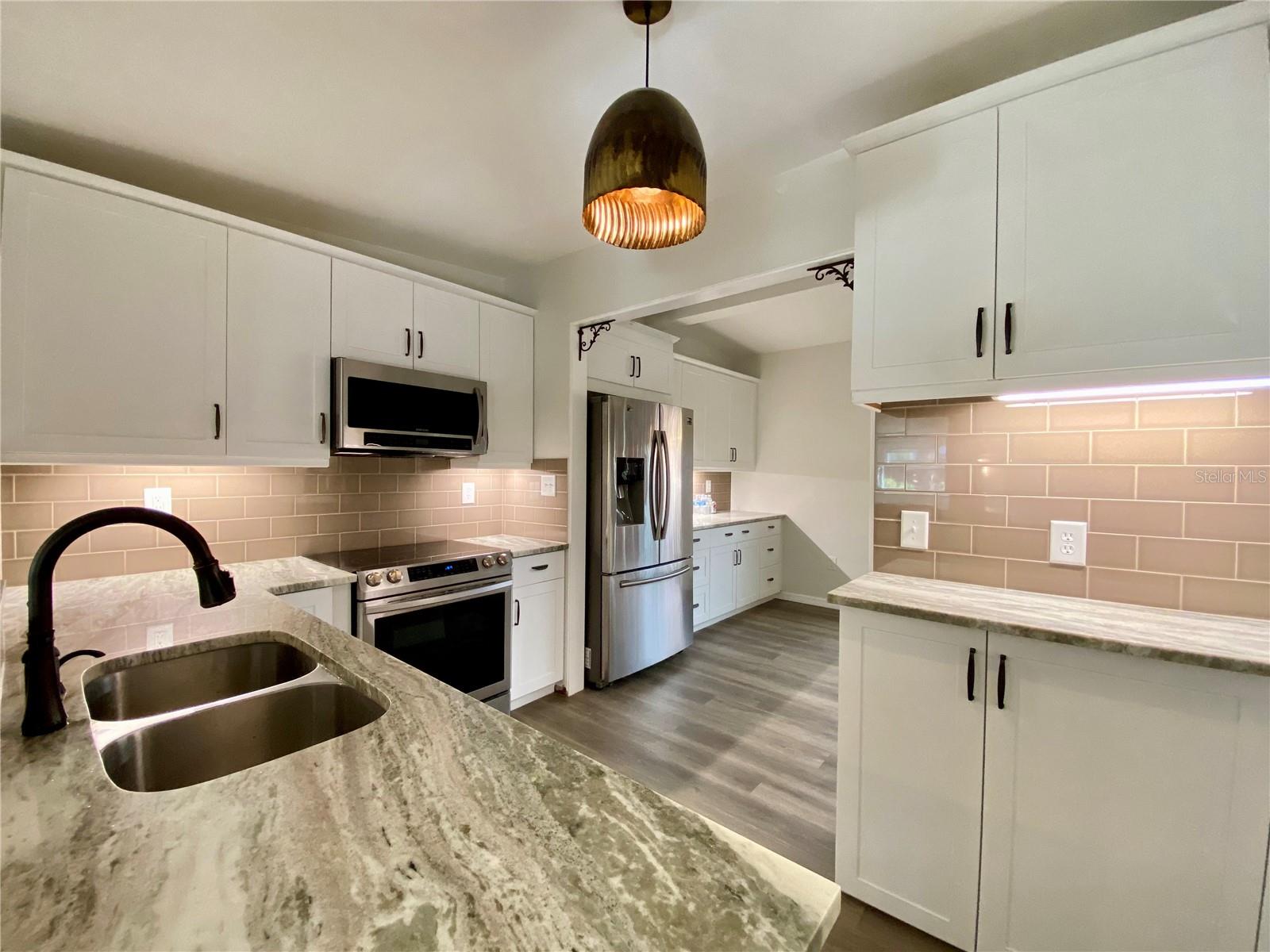 Image 10 of 37 For 1348 Franklin Street