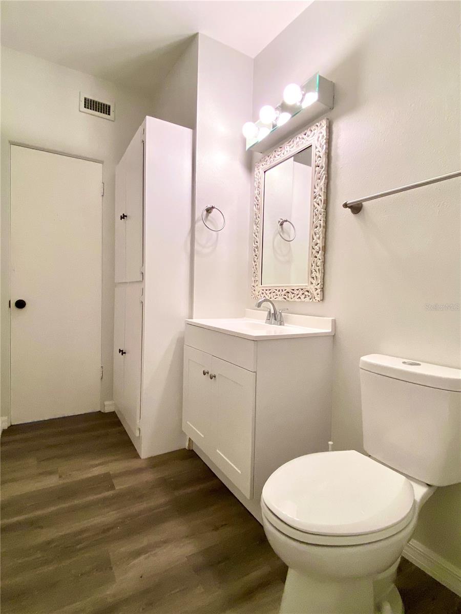 Image 17 of 37 For 1348 Franklin Street