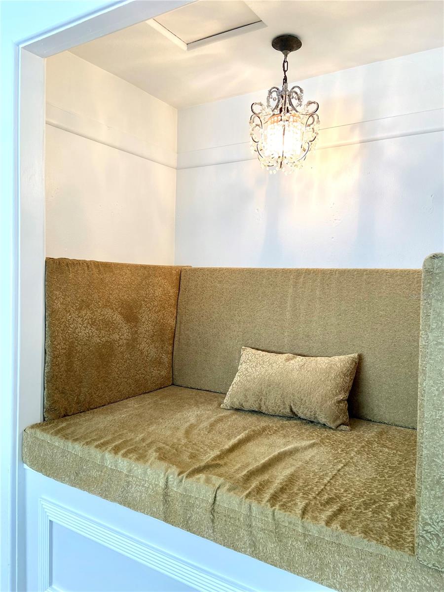 Image 23 of 37 For 1348 Franklin Street