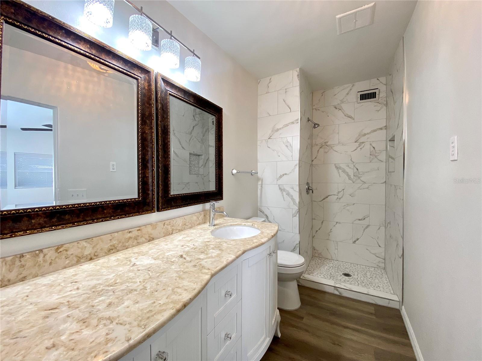 Image 24 of 37 For 1348 Franklin Street