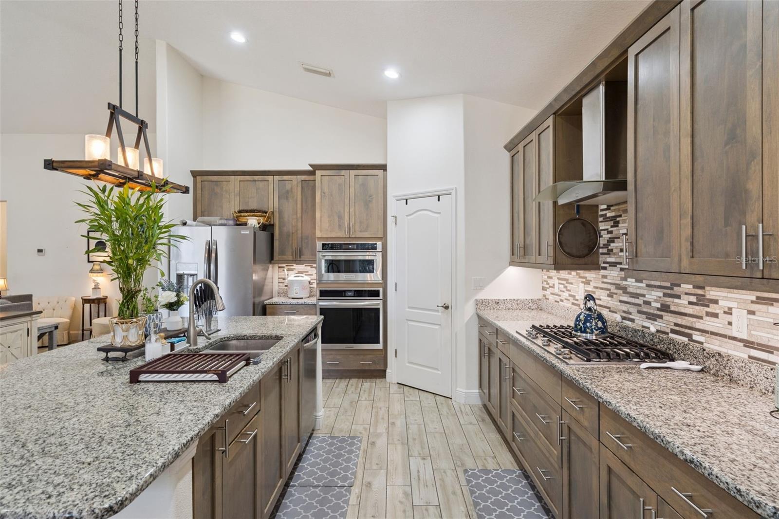 Image 10 of 27 For 735 Black Eagle Drive