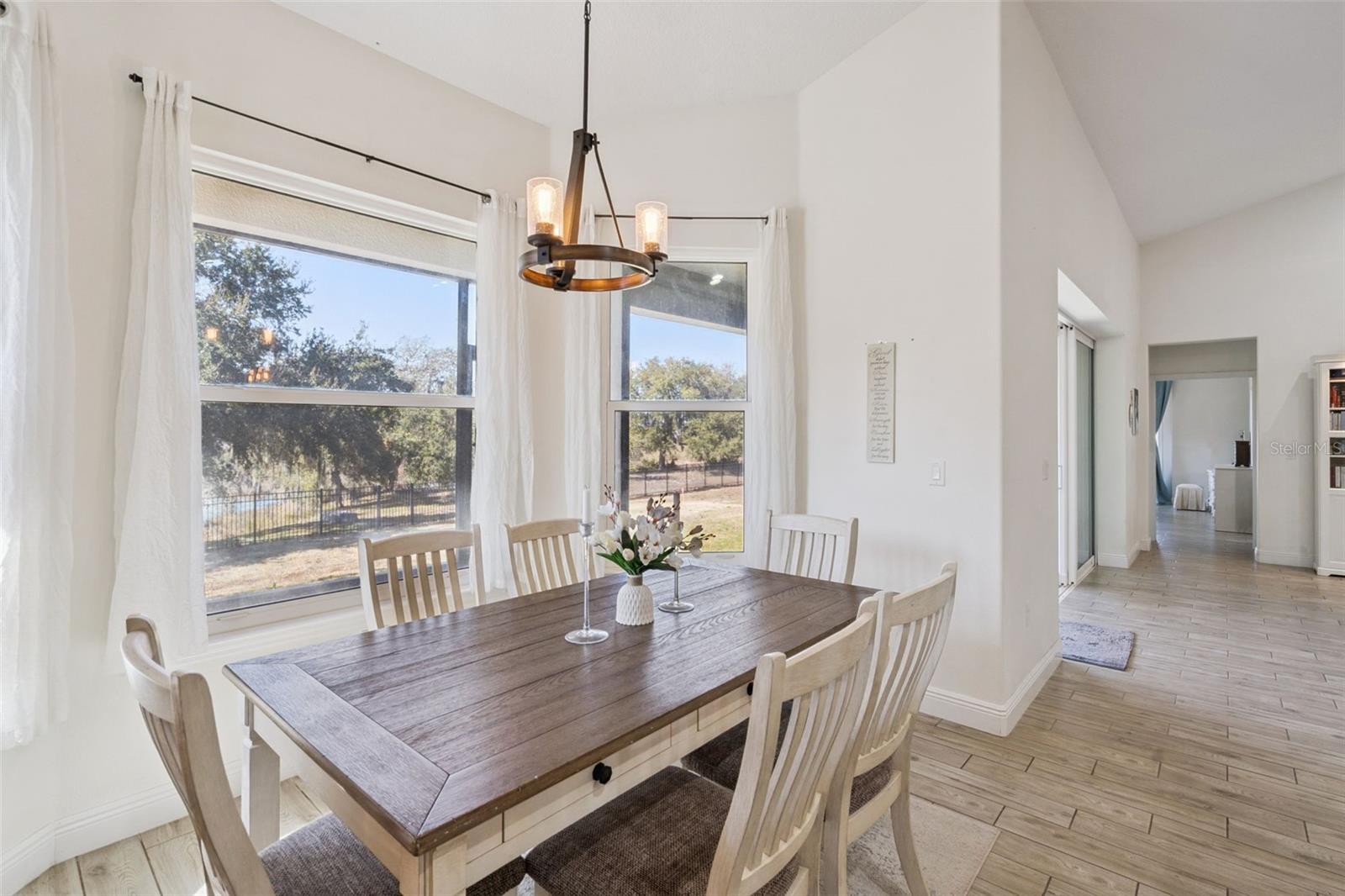 Image 11 of 27 For 735 Black Eagle Drive