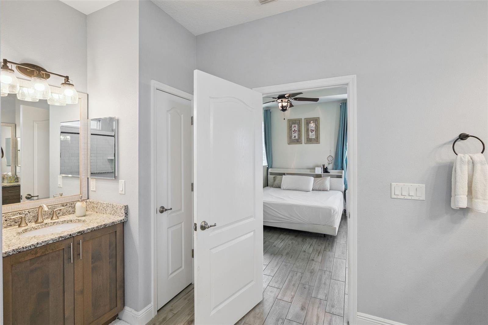 Image 15 of 27 For 735 Black Eagle Drive