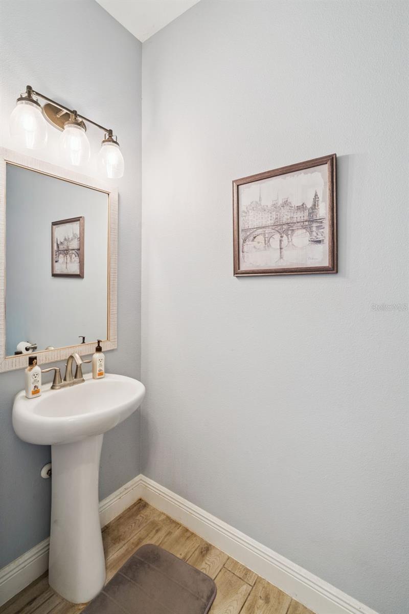 Image 20 of 27 For 735 Black Eagle Drive