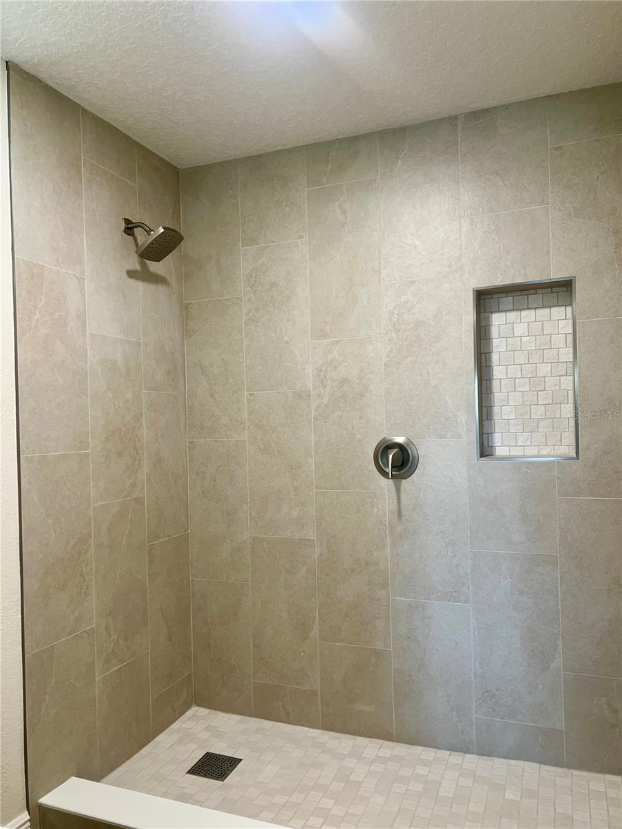 Image 20 of 74 For 443 Hamptoncrest Circle 305