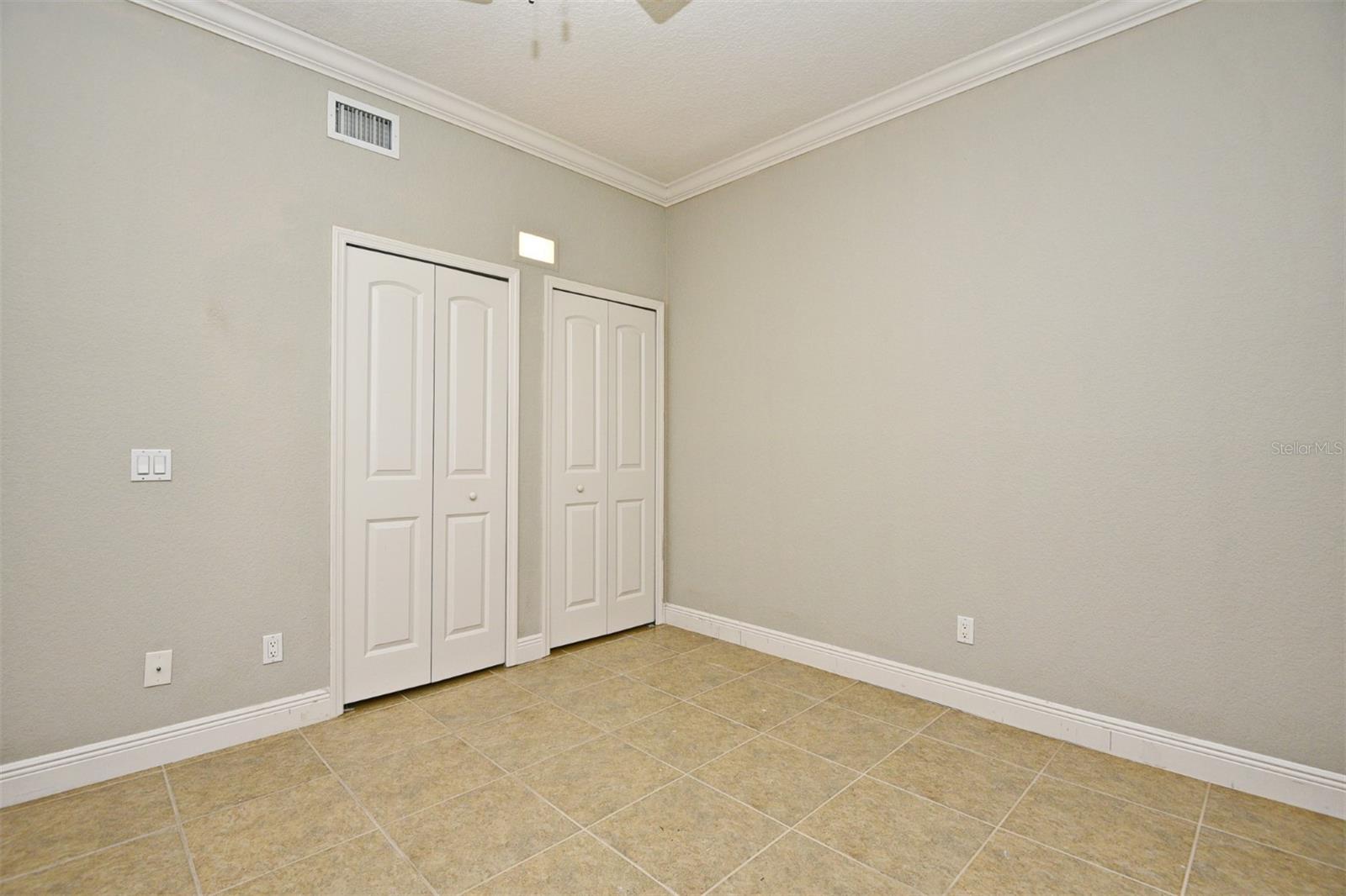 Image 25 of 74 For 443 Hamptoncrest Circle 305