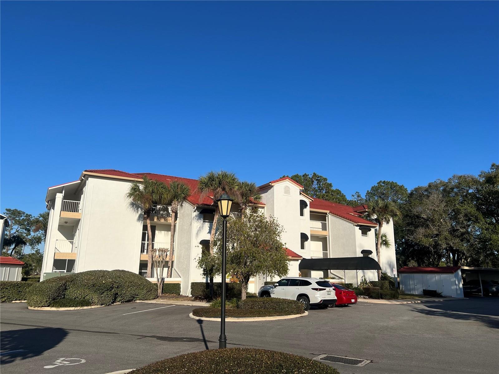 Image 33 of 74 For 443 Hamptoncrest Circle 305