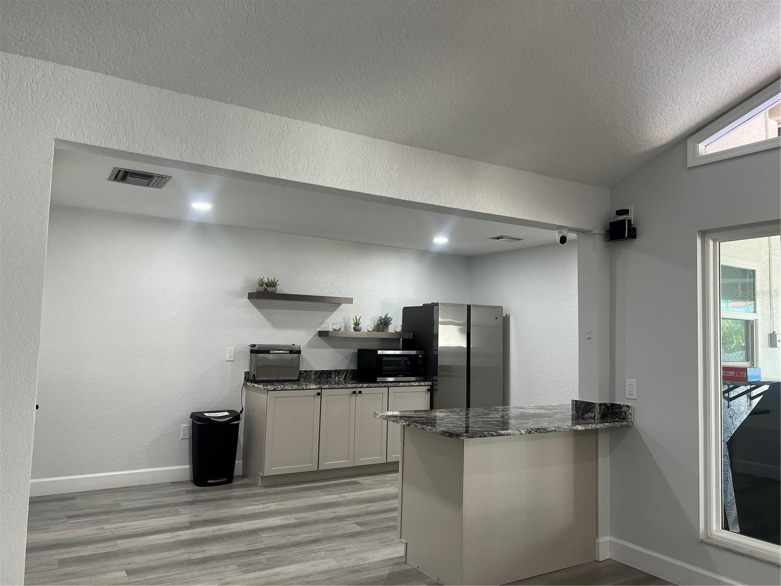 Image 43 of 74 For 443 Hamptoncrest Circle 305