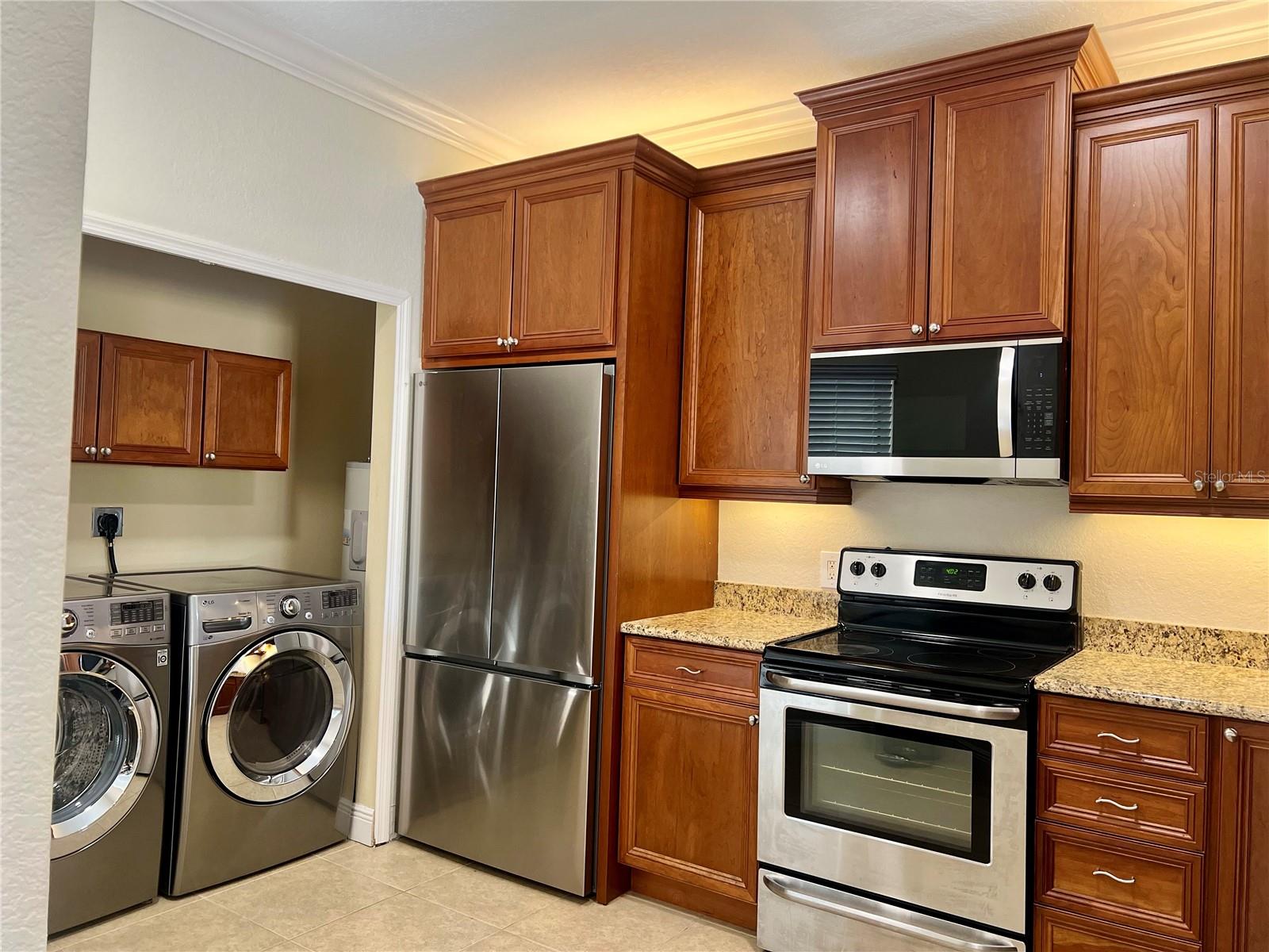 Image 8 of 74 For 443 Hamptoncrest Circle 305