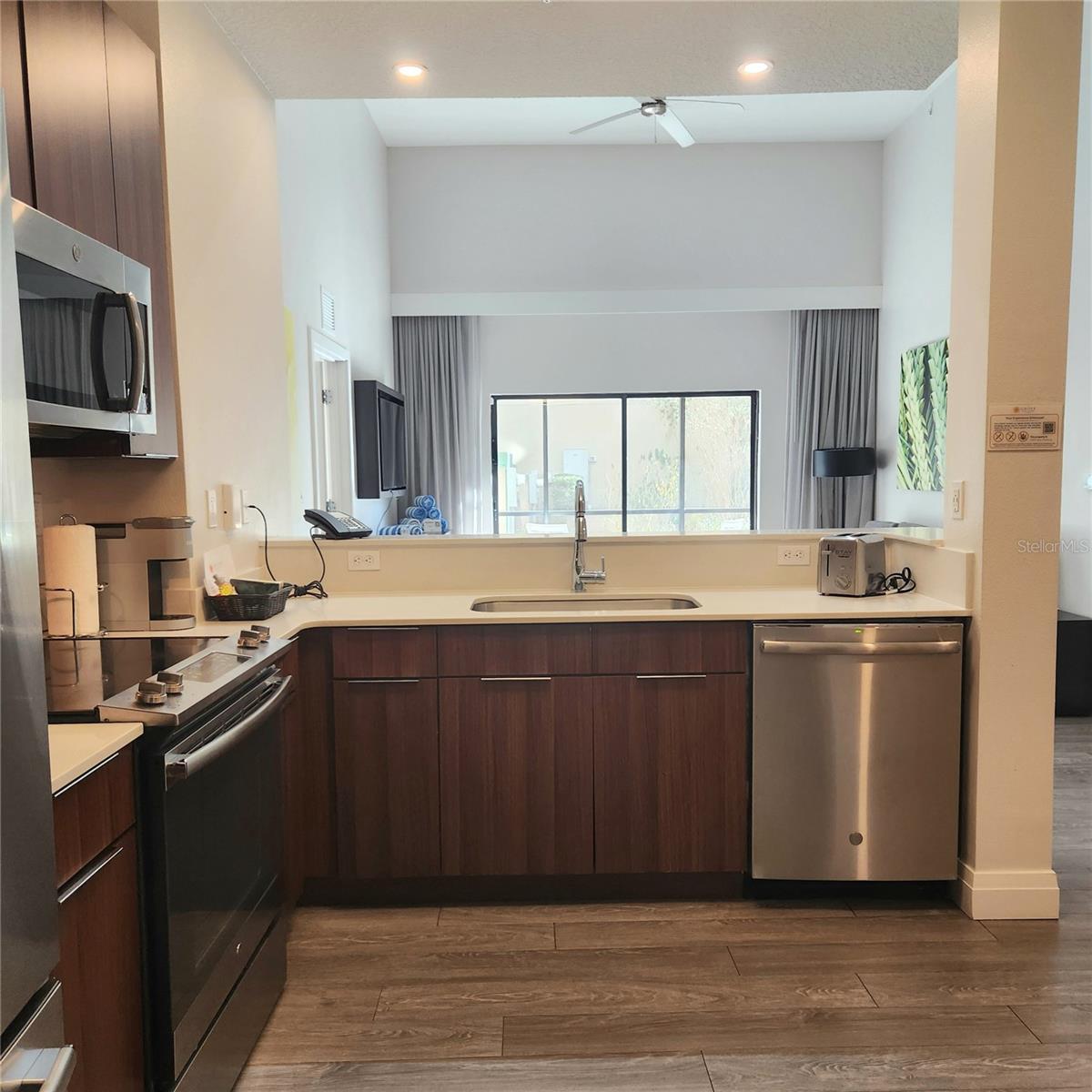 Image 13 of 61 For 14501 Grove Resort Avenue 2138