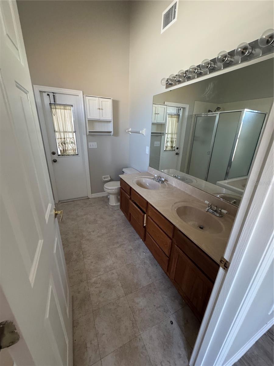 Image 14 of 15 For 3090 Birmingham Boulevard