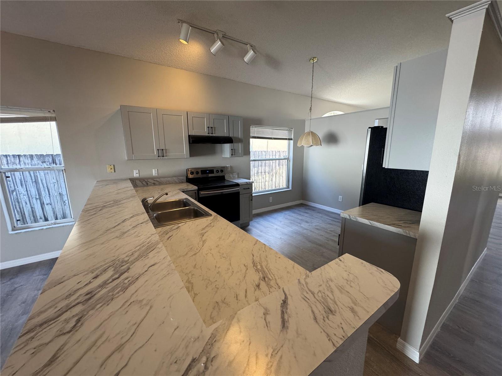 Image 4 of 15 For 3090 Birmingham Boulevard