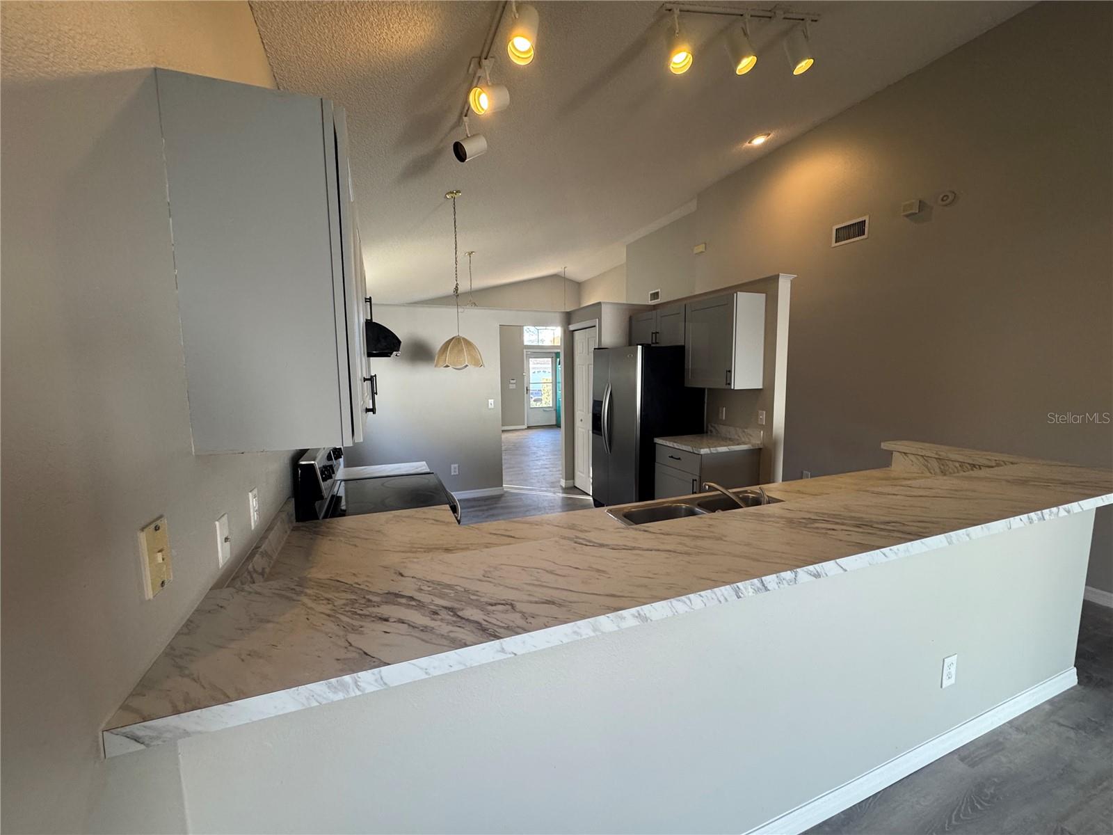 Image 5 of 15 For 3090 Birmingham Boulevard