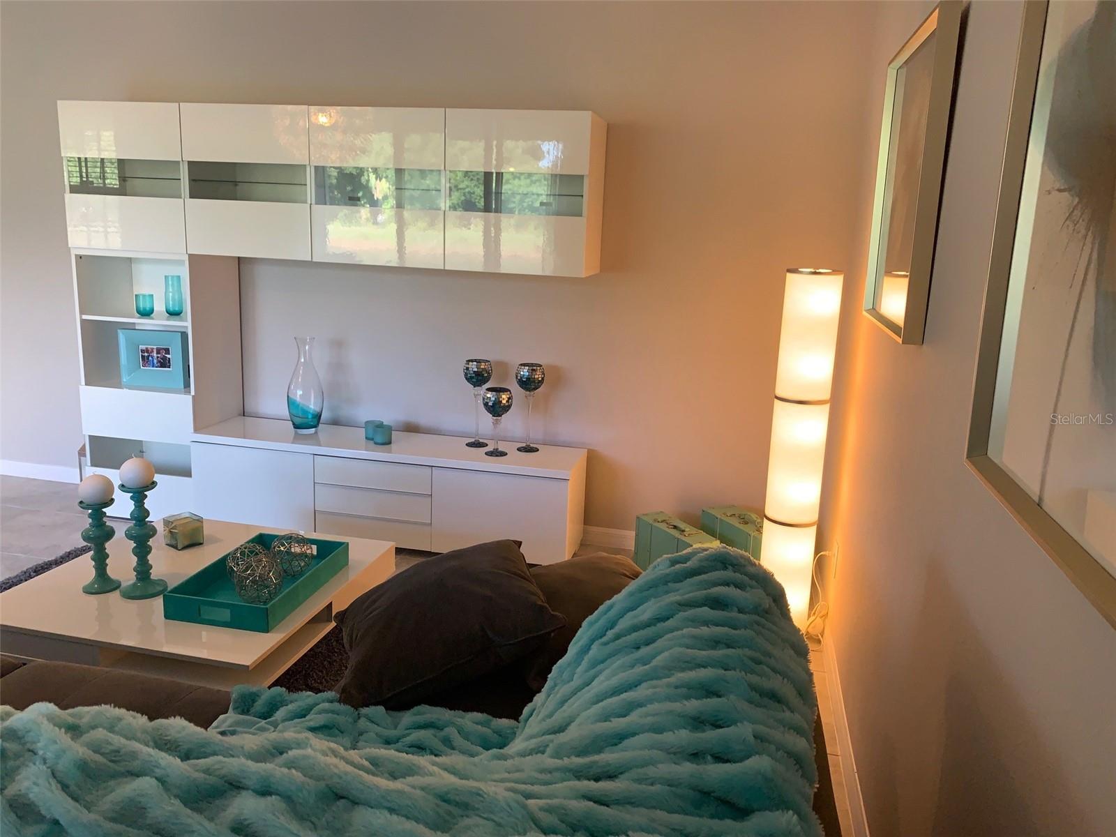 Image 17 of 52 For 4845 Maple Park Street