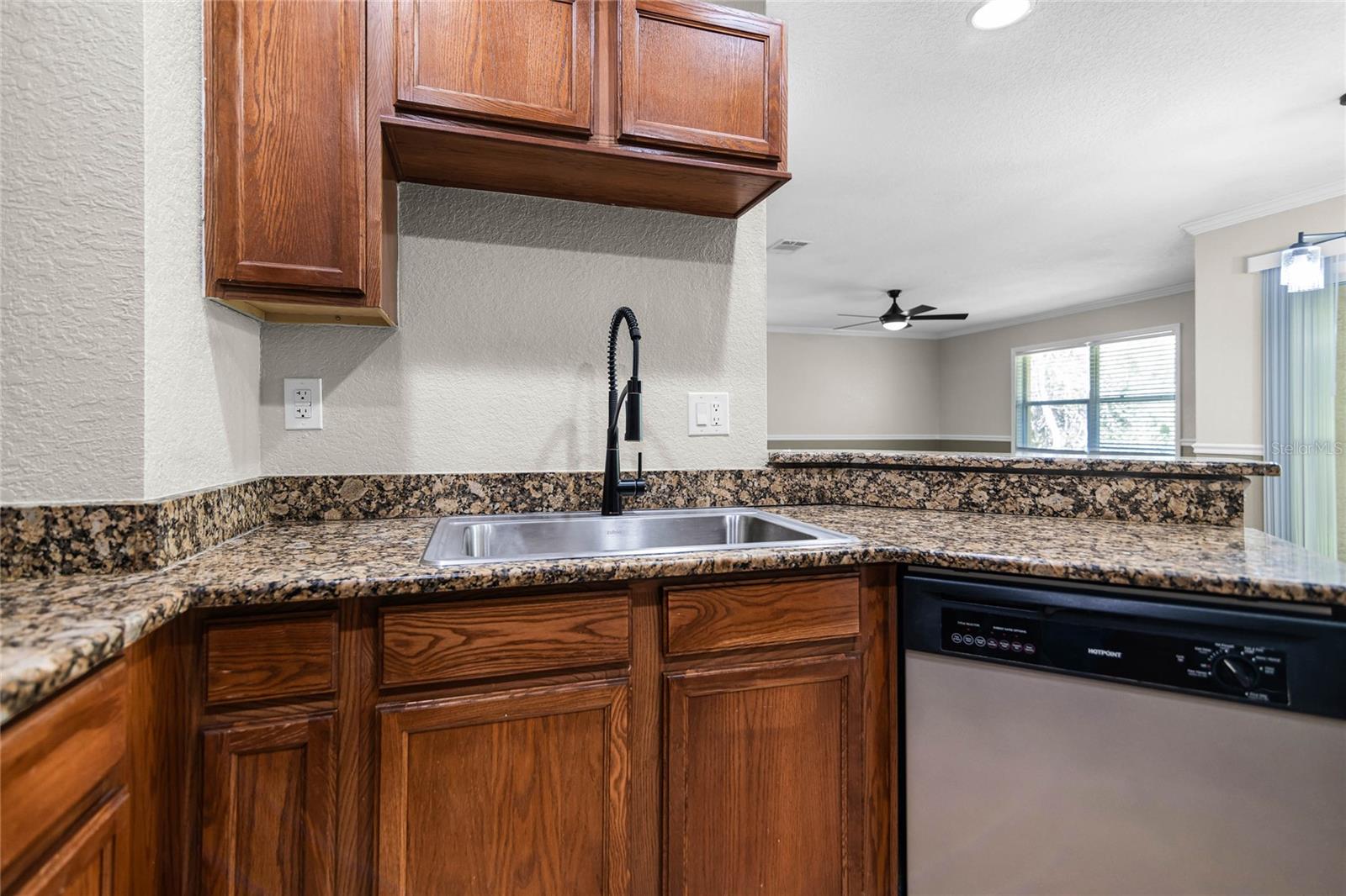Image 11 of 32 For 4600 Moody Boulevard 9n