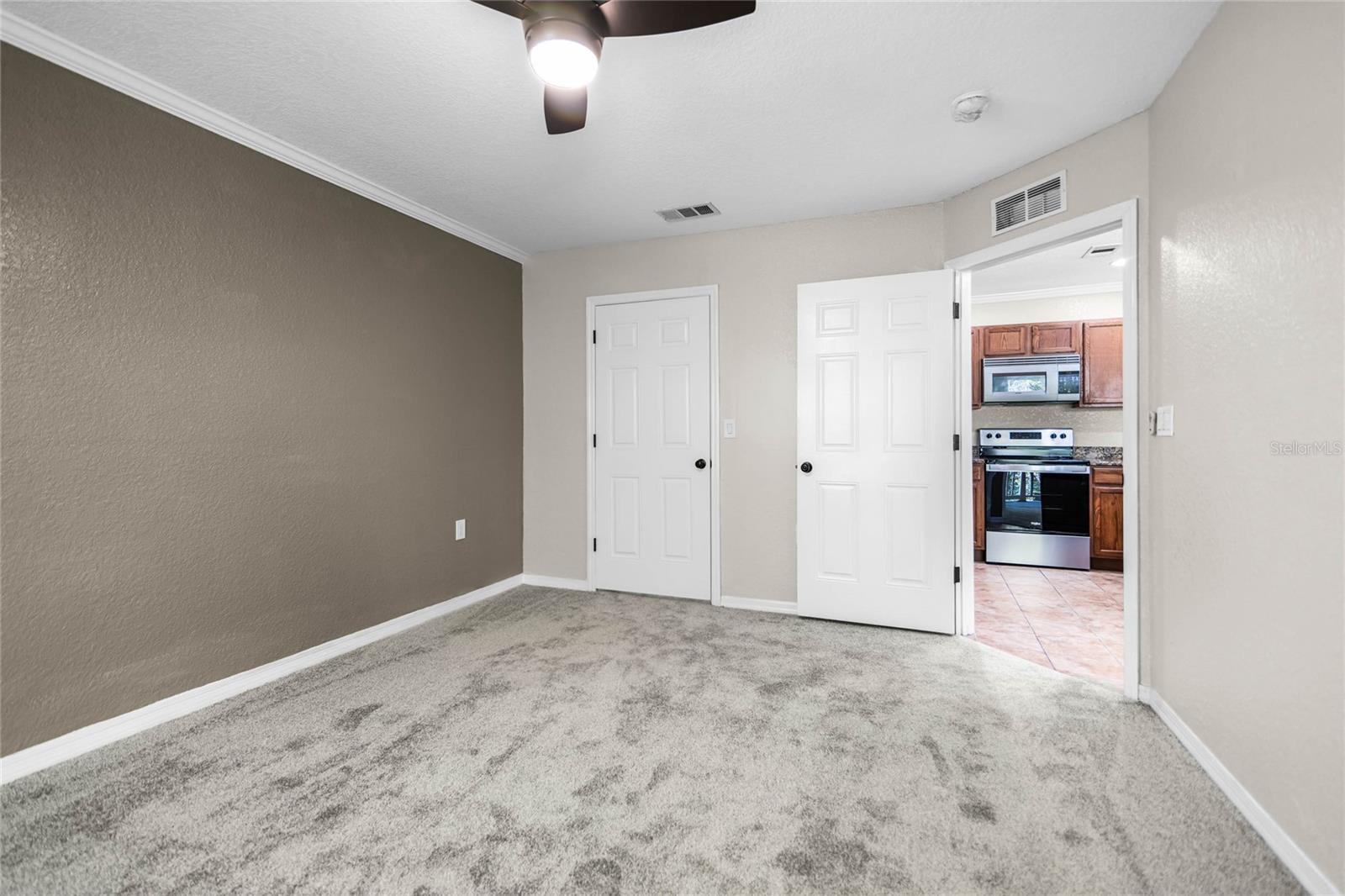 Image 21 of 32 For 4600 Moody Boulevard 9n