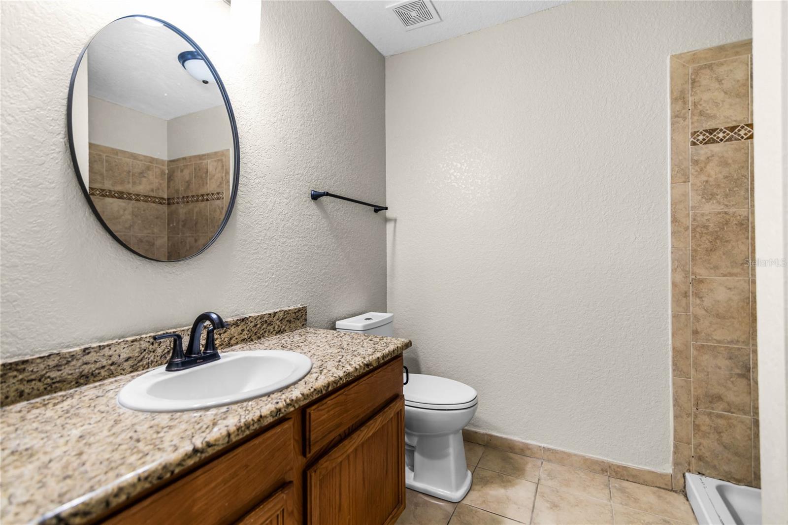Image 25 of 32 For 4600 Moody Boulevard 9n
