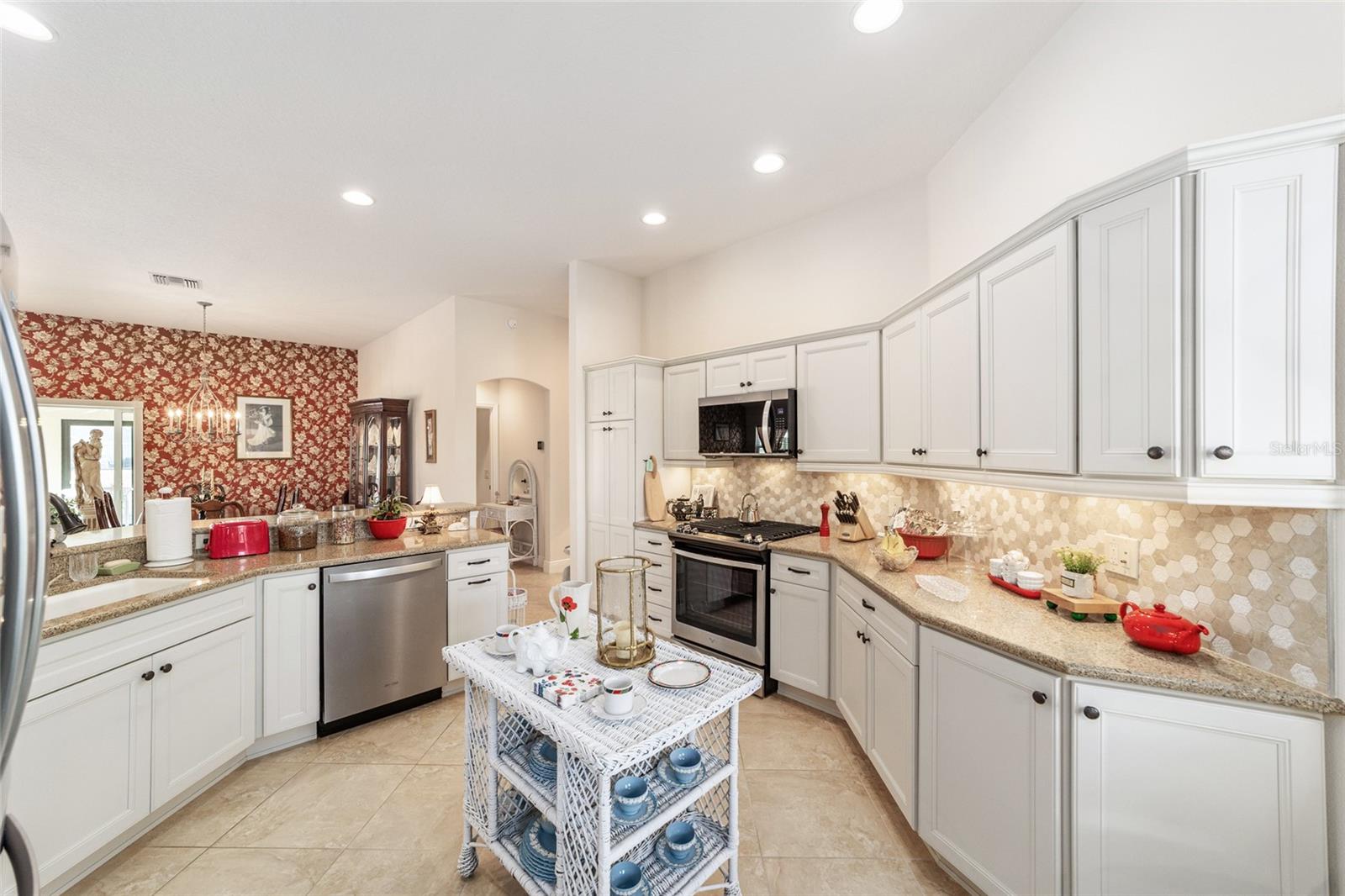 Image 22 of 53 For 5647 Key Deer Path