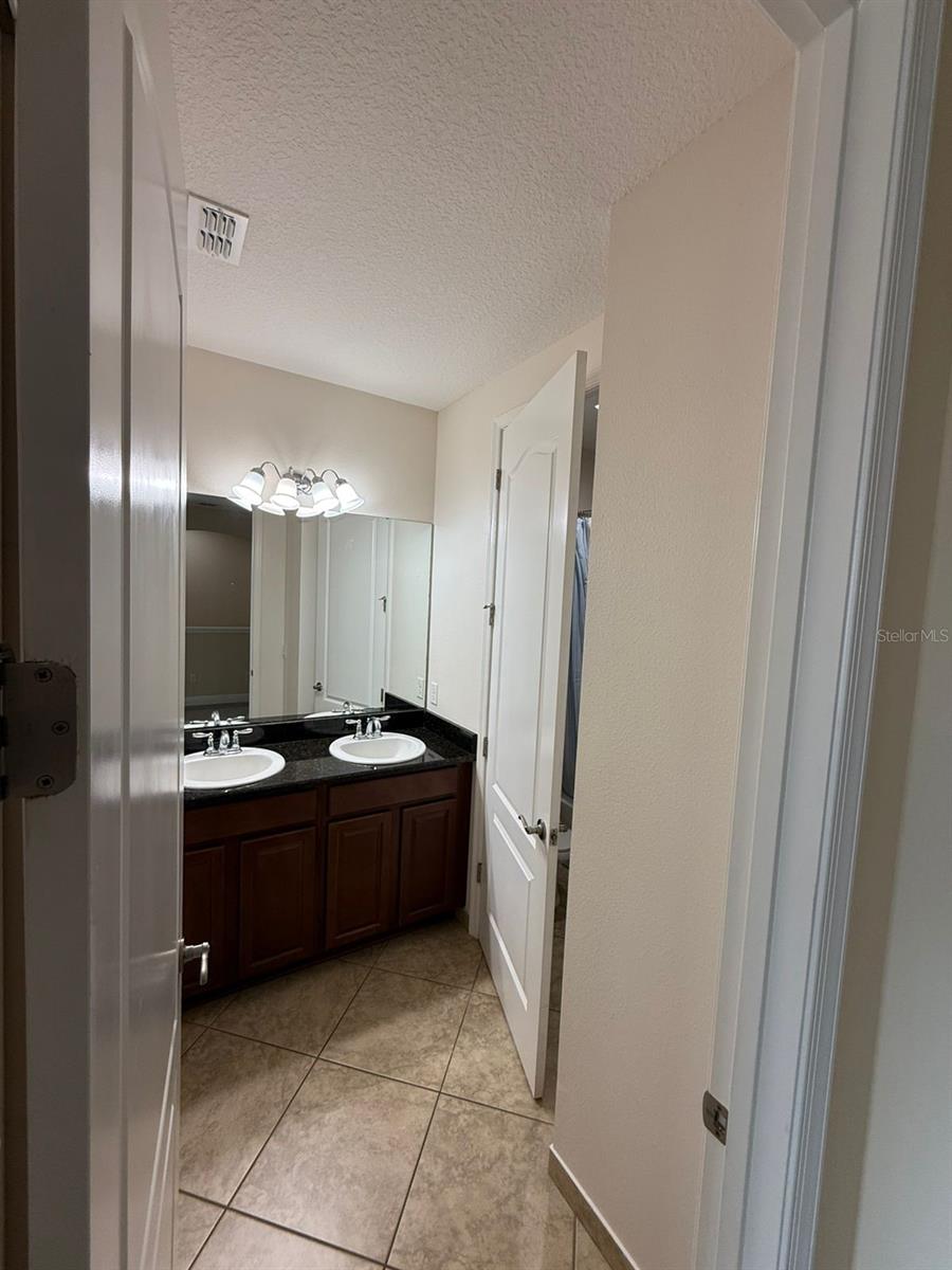 Image 25 of 35 For 8057 Prestbury Drive