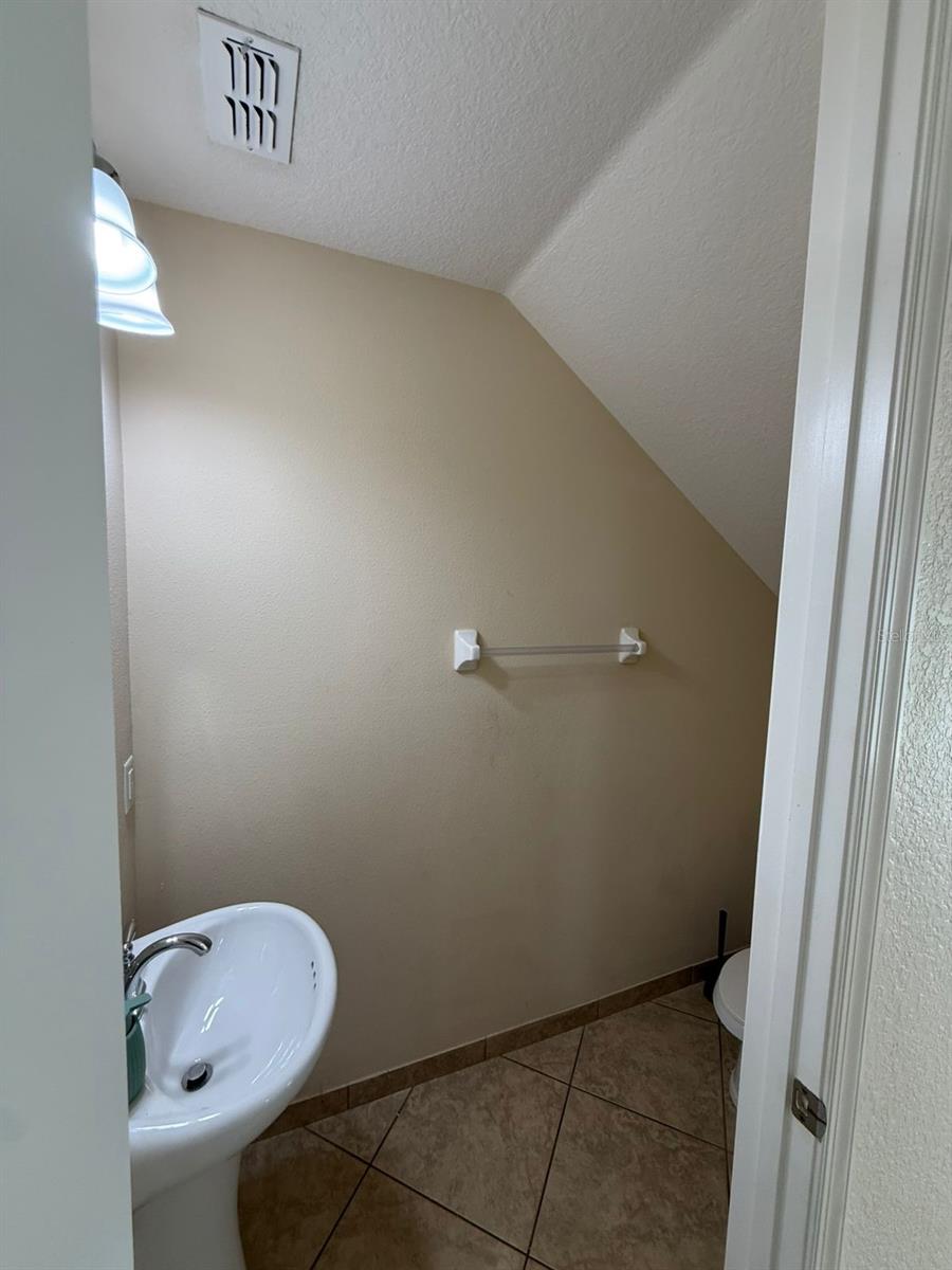 Image 9 of 35 For 8057 Prestbury Drive