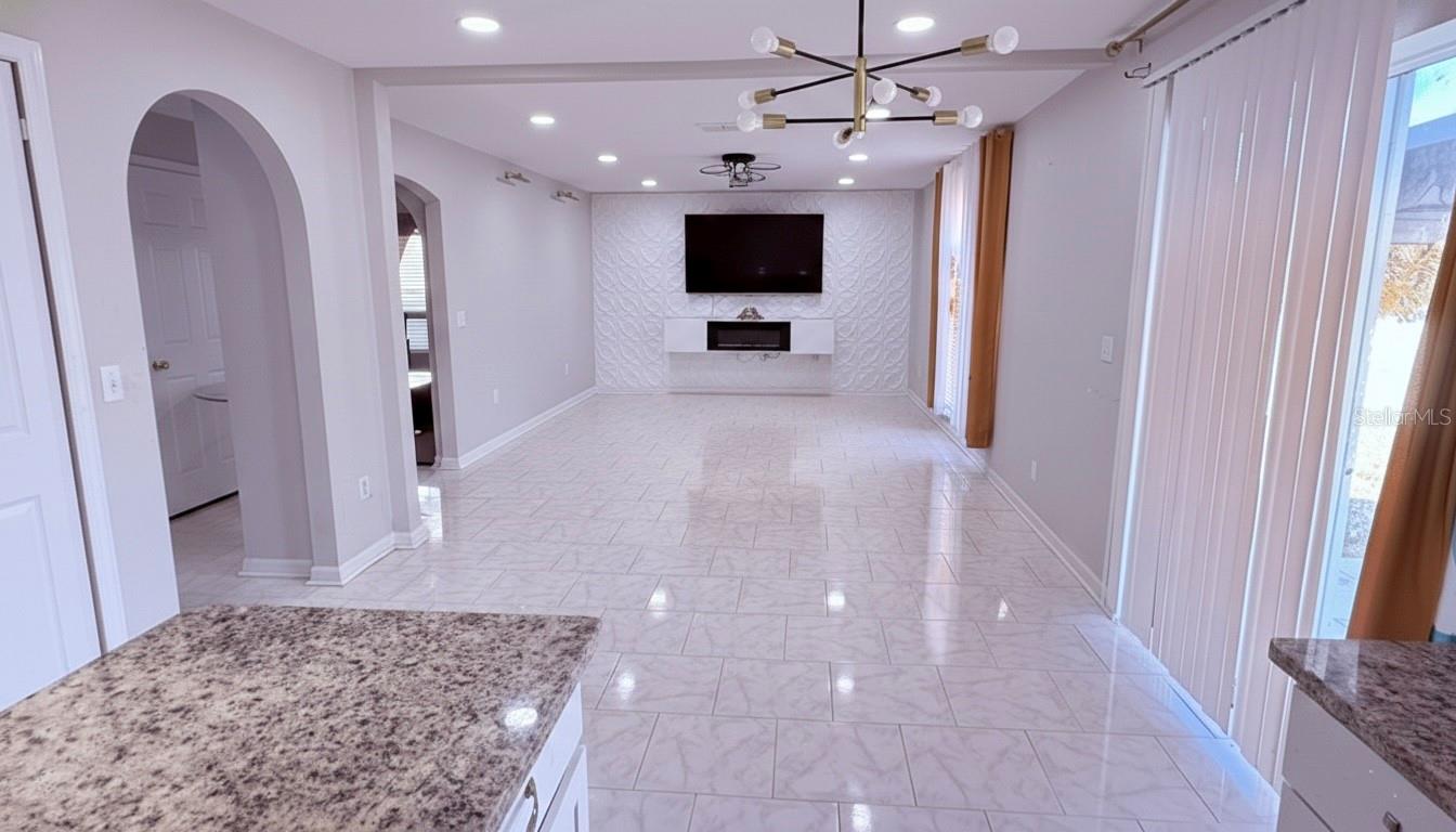 Image 11 of 27 For 5764 Royal Hills Circle