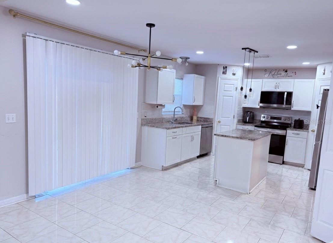 Image 8 of 27 For 5764 Royal Hills Circle