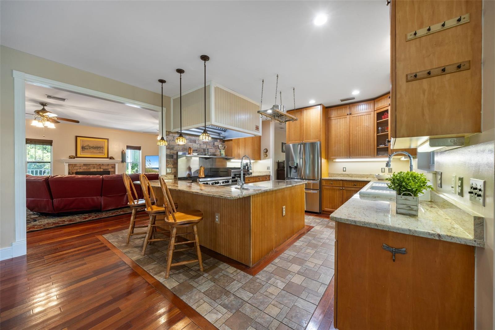 Image 26 of 98 For 37810 Boyd Road