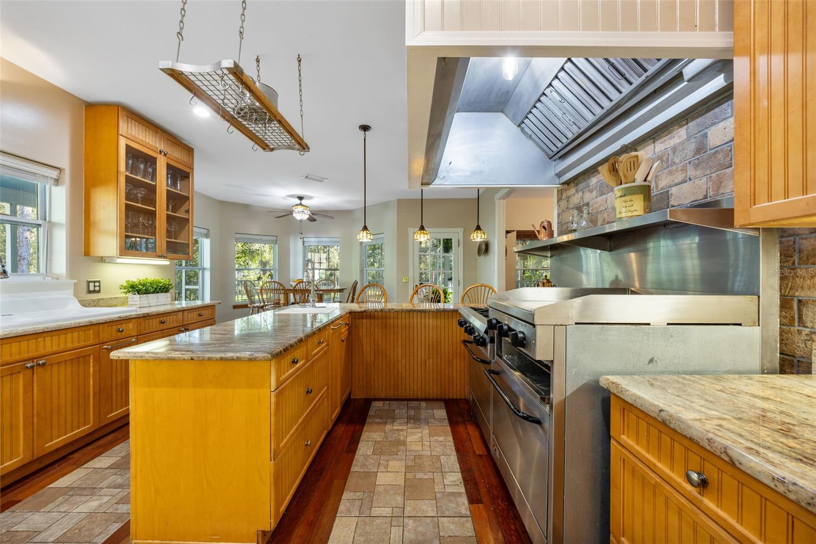 Image 4 of 98 For 37810 Boyd Road