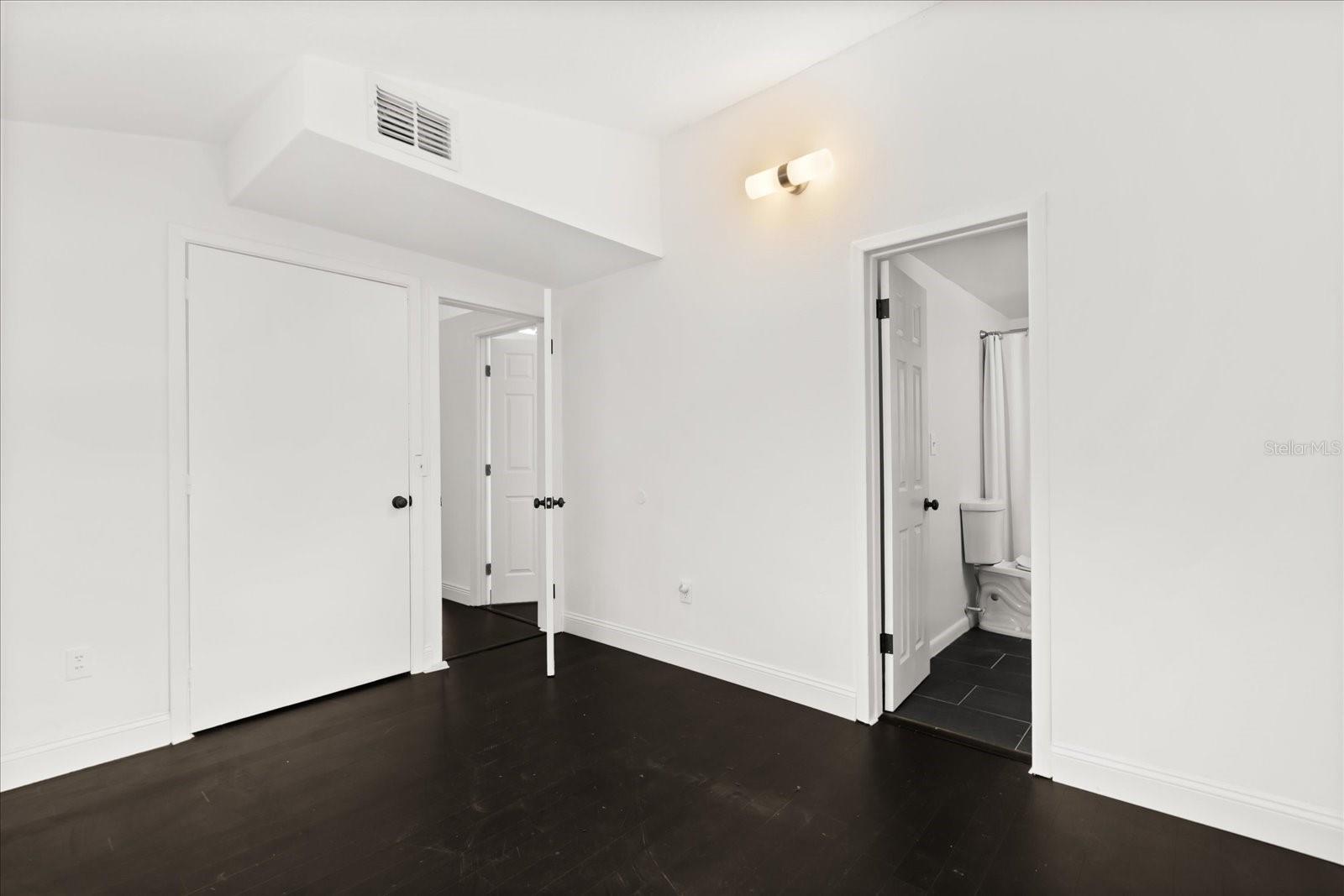 Image 16 of 34 For 7247 Treasure Island Road