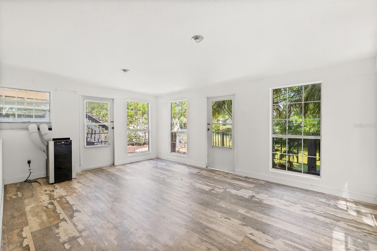 Image 18 of 34 For 7247 Treasure Island Road