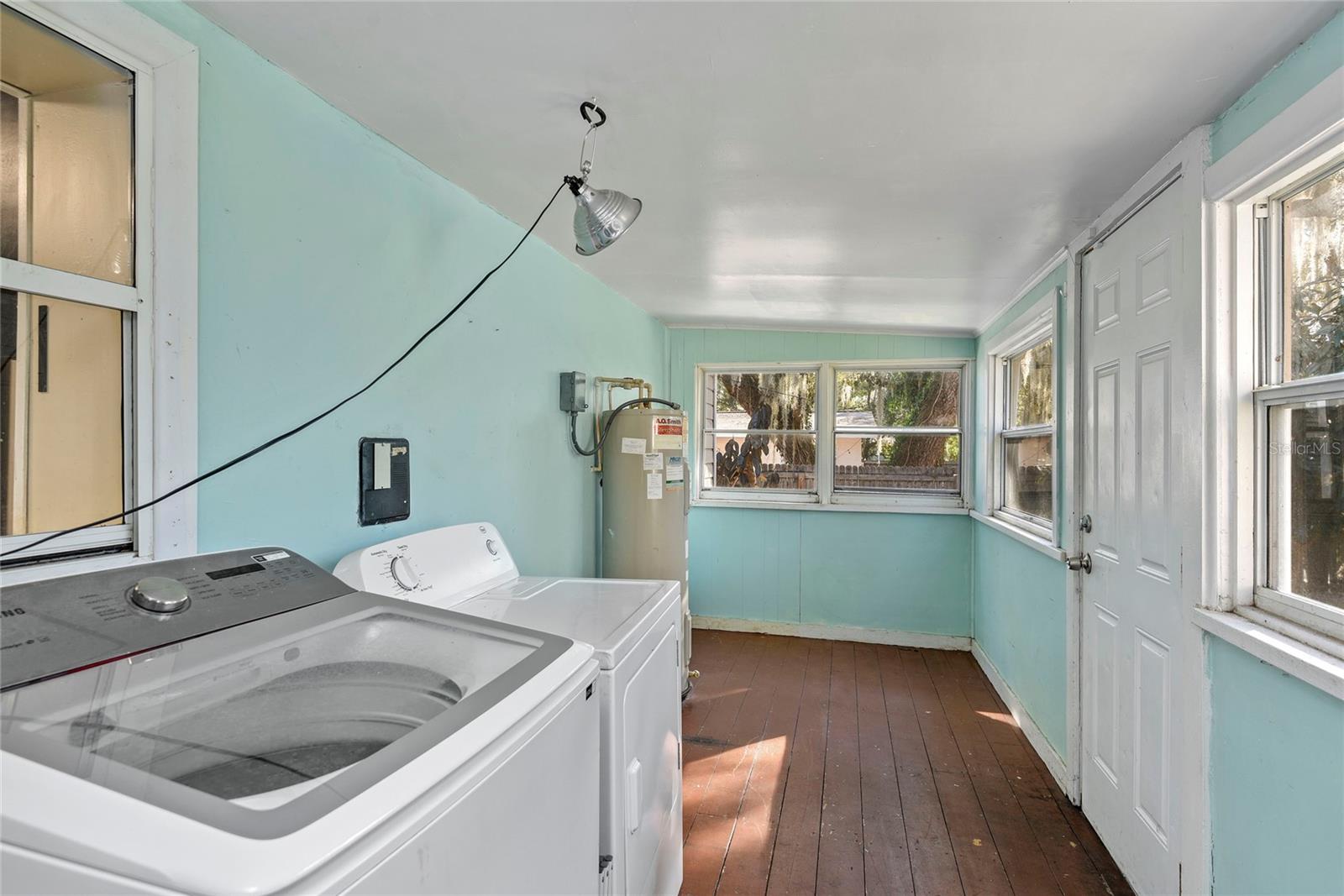 Image 17 of 28 For 173 Floyd Avenue