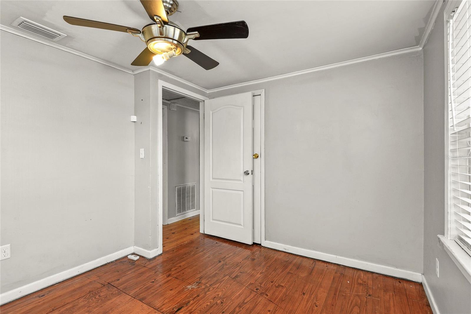 Image 21 of 28 For 173 Floyd Avenue