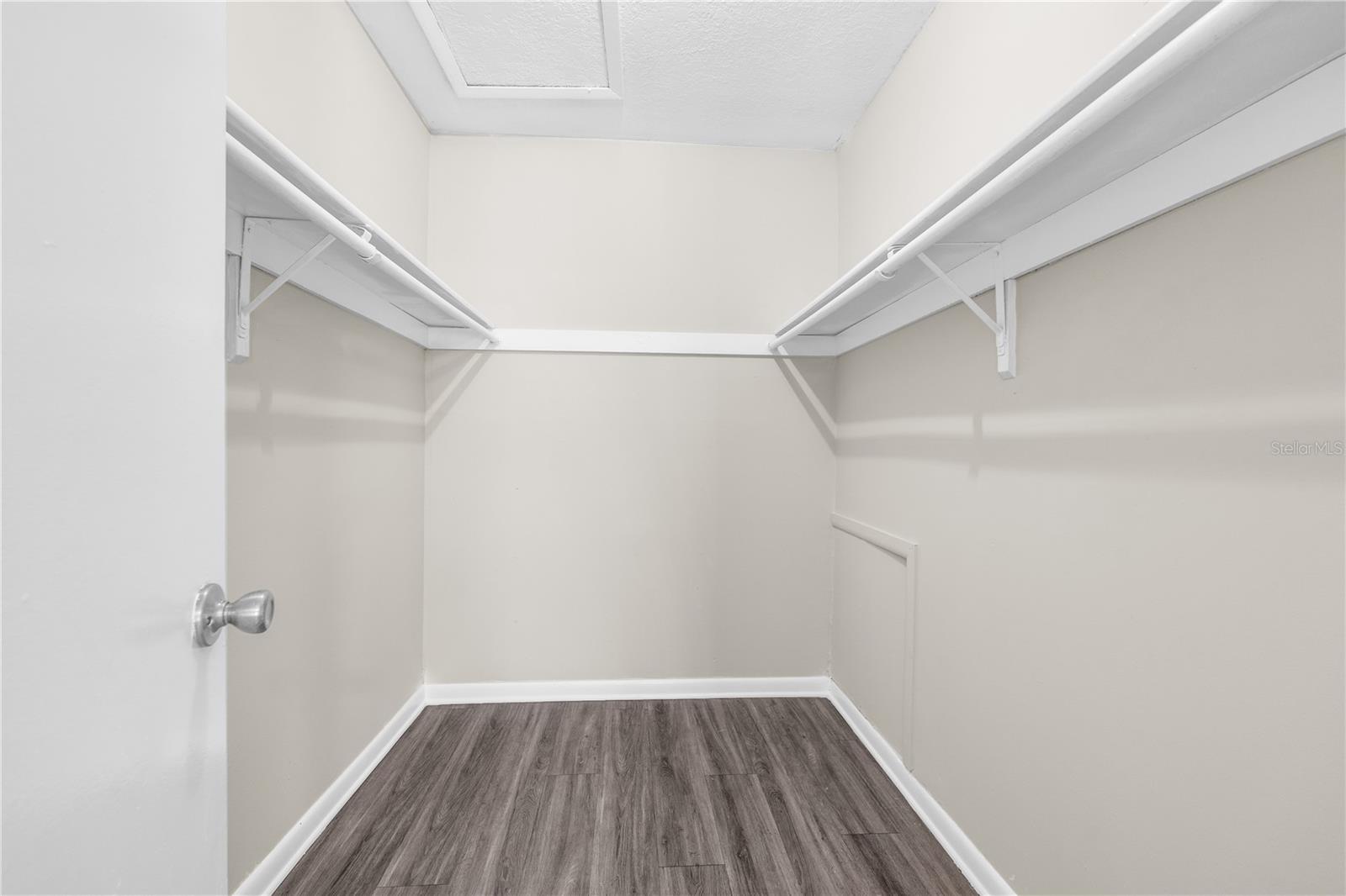 Image 15 of 17 For 5123 Curry Ford Road 3