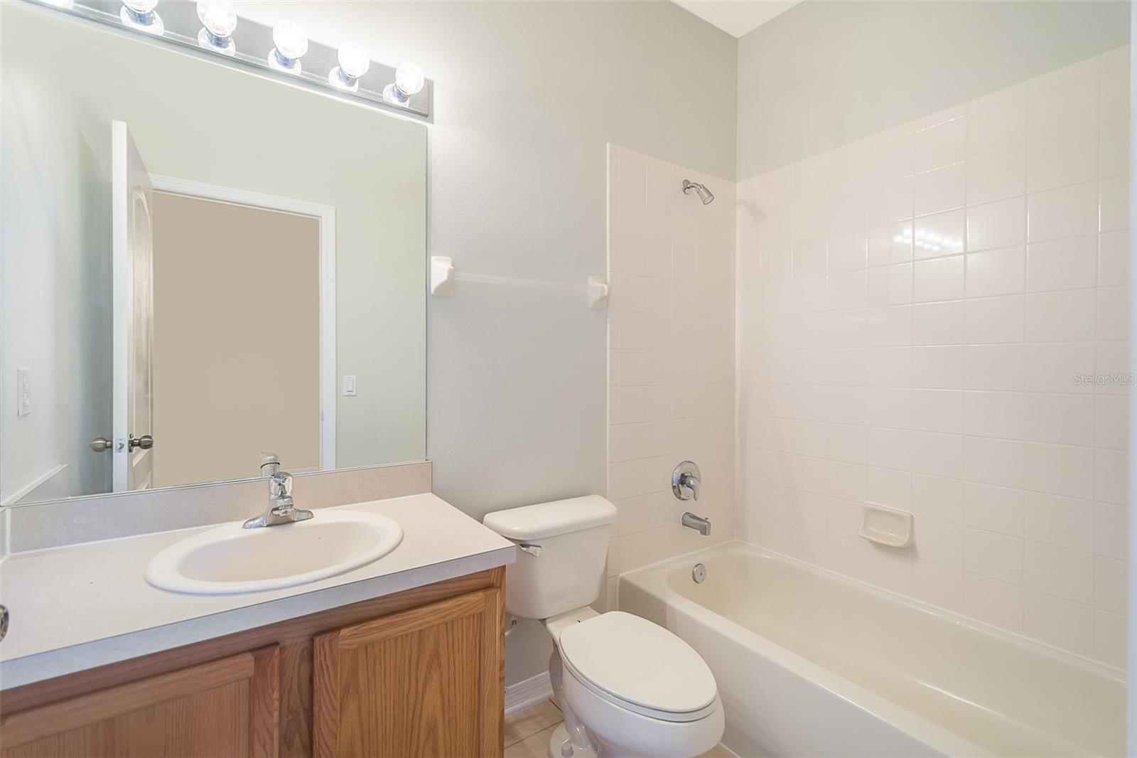 Image 15 of 20 For 3545 Wilshire Way 55