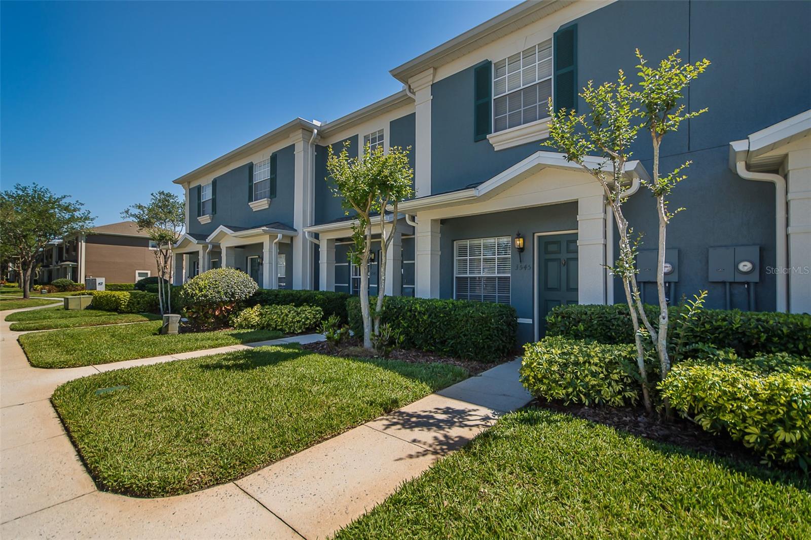 Image 3 of 20 For 3545 Wilshire Way 55