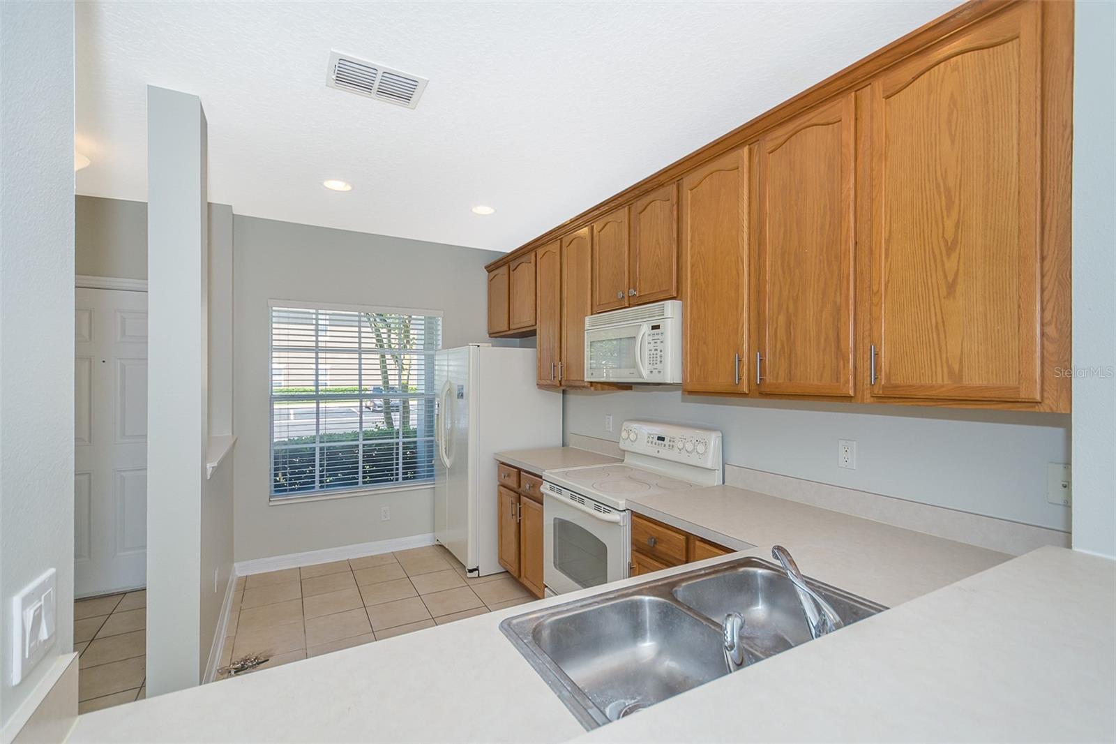 Image 8 of 20 For 3545 Wilshire Way 55