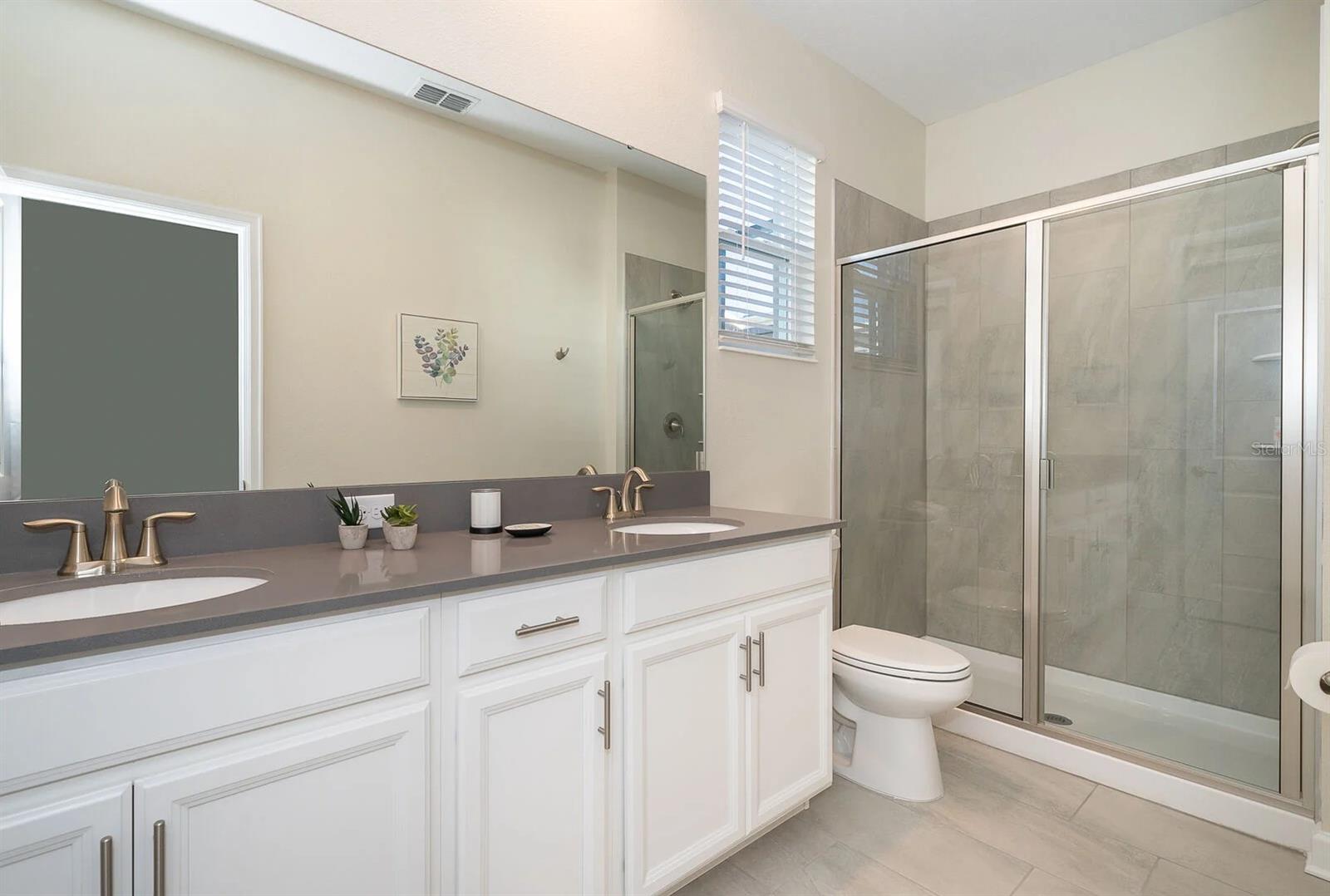 Image 16 of 84 For 2738 Bookmark Drive