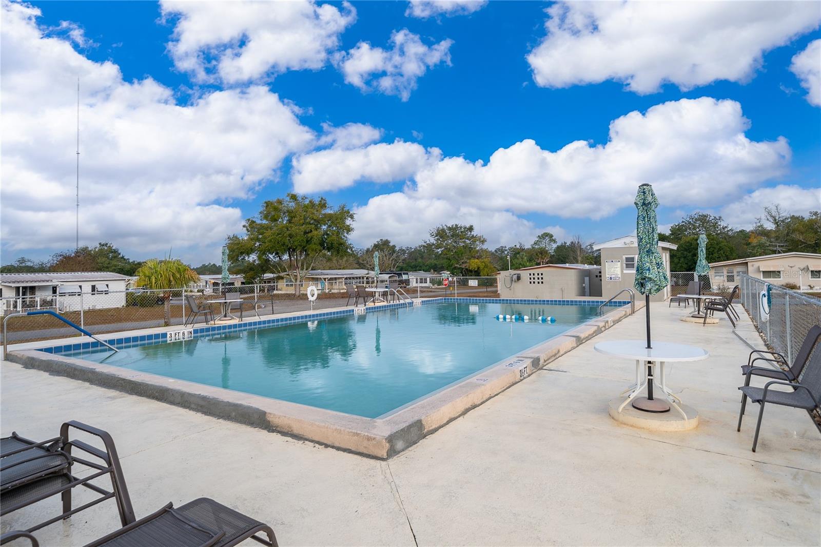 Image 18 of 20 For 29 Maplehurst Avenue