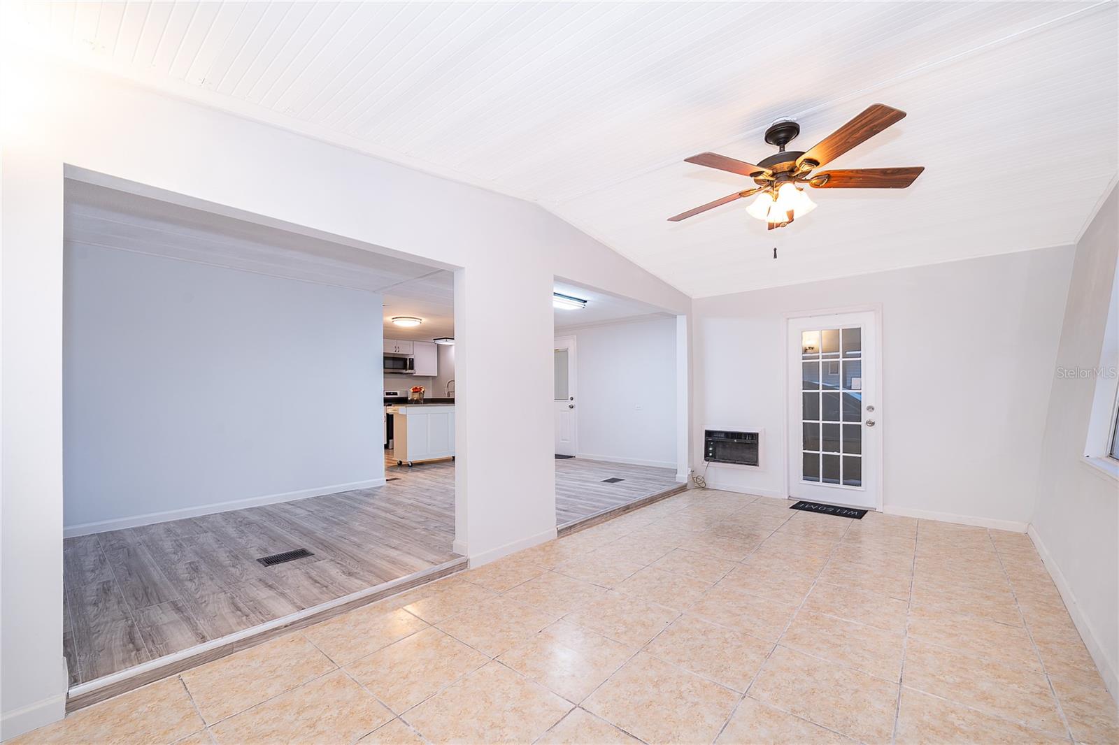 Image 3 of 20 For 29 Maplehurst Avenue