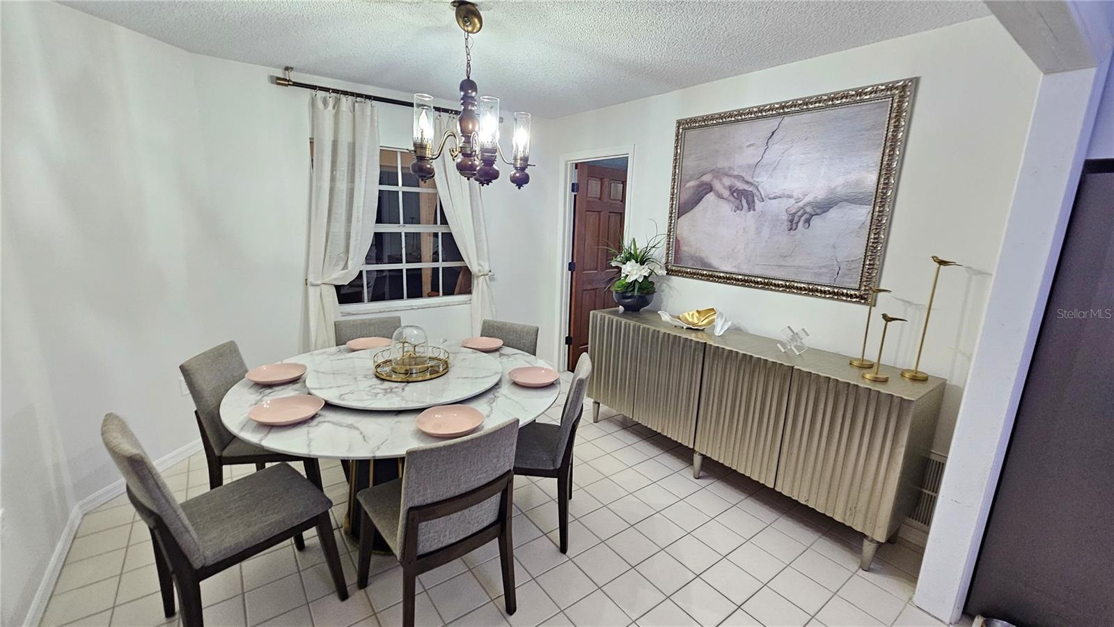 Listing photo id 8 for 1521 Heron Wood Place